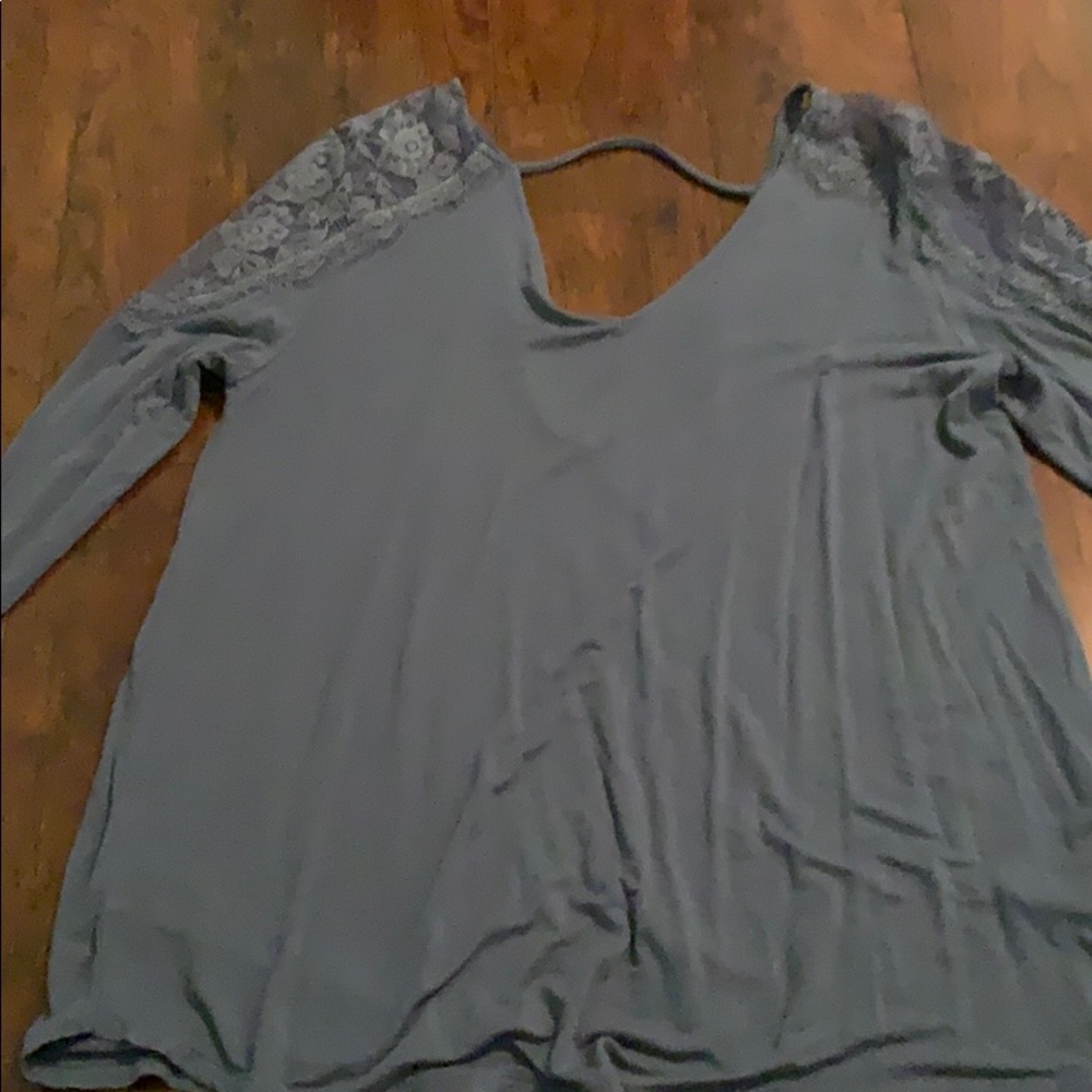 American Eagle shirt